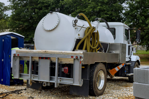 Portable Toilet Options We Offer in Slater, MO